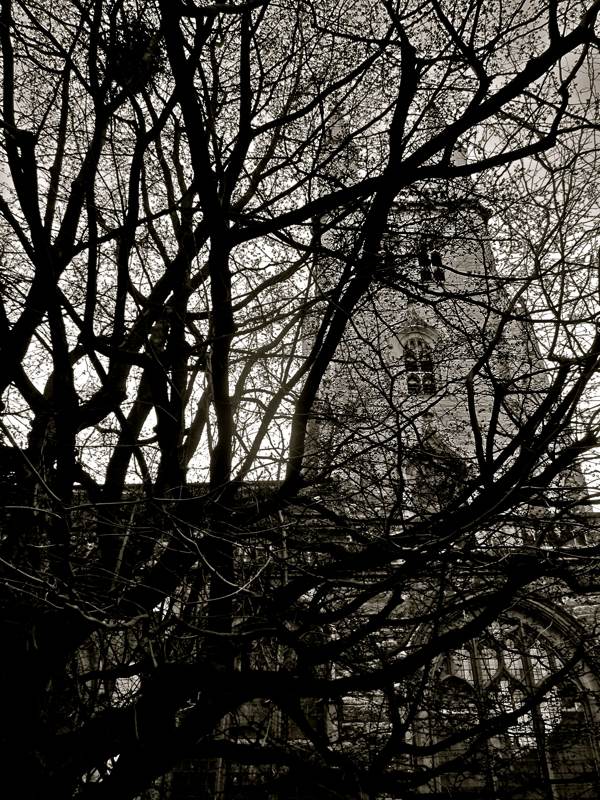 Таинственные черно-белые фотографии церквей в Лондон Сити фото 10