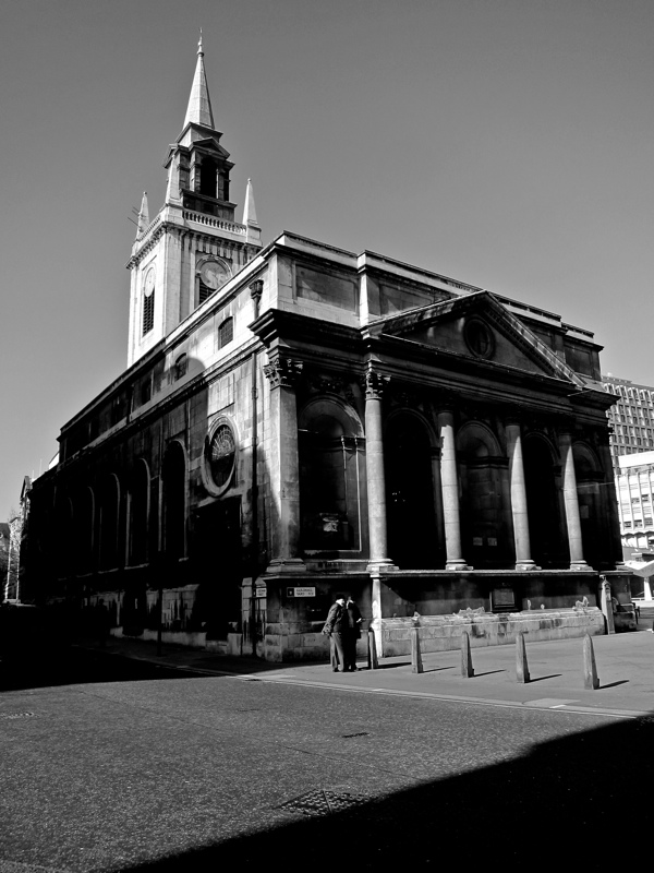 Таинственные черно-белые фотографии церквей в Лондон Сити фото 16
