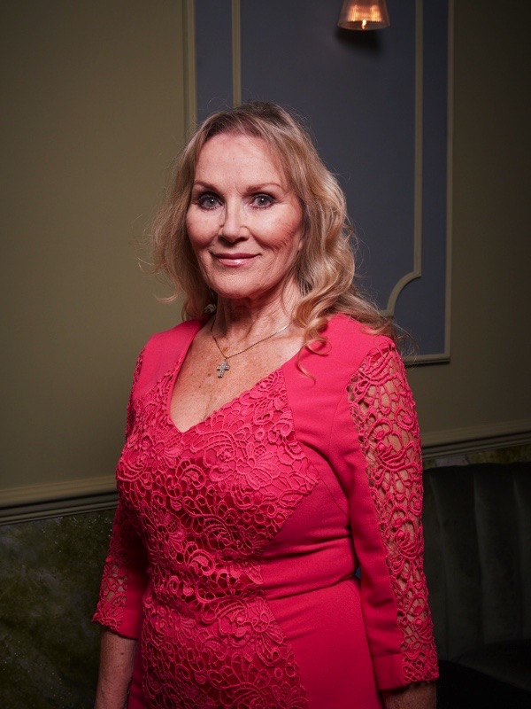 08_Therese_Hyland_Bunny_Kim_003_Playboy_Bunny_Reunion_Spitalfields_Life_Patricia_Niven
